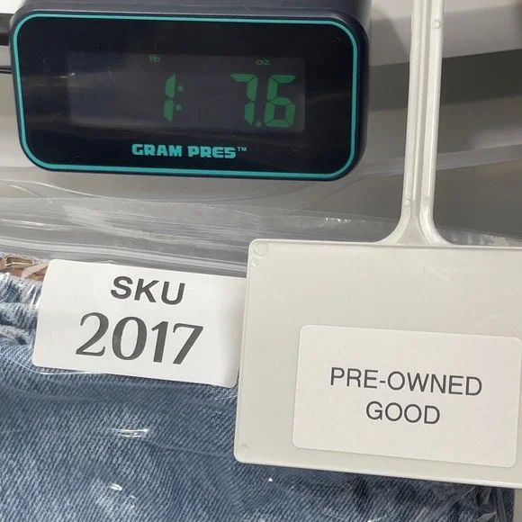 Vintage Levis 501 Made in USA Light Wash Straight Leg Jeans W31 L32 1994 - Picture 12 of 12